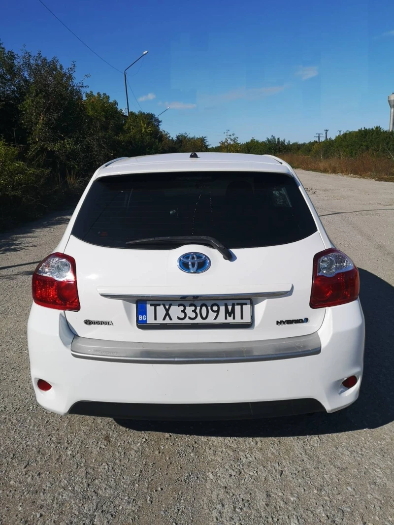 Toyota Auris, снимка 2 - Автомобили и джипове - 47335074