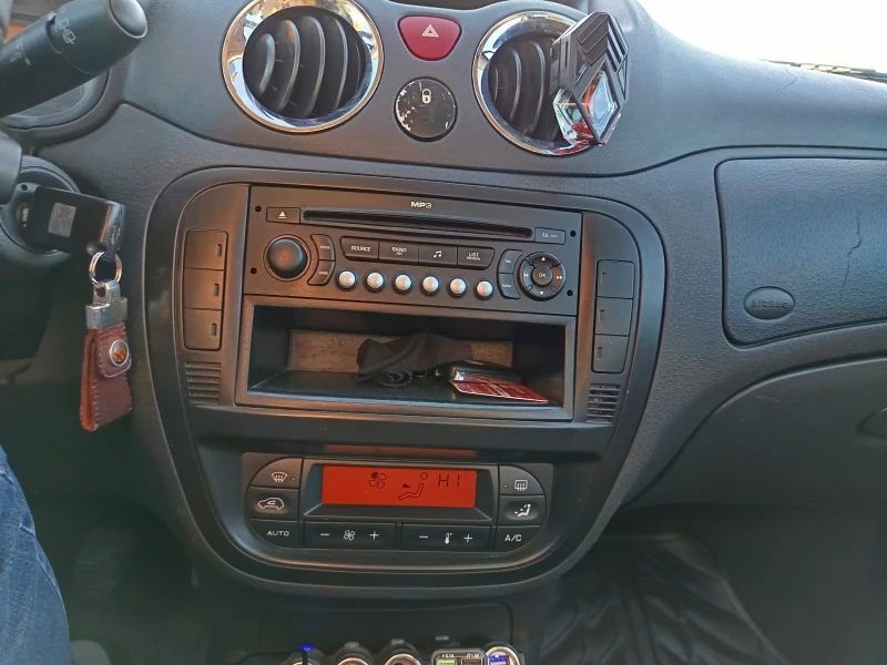 Citroen C3, снимка 10 - Автомобили и джипове - 47909737