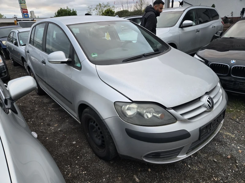 VW Golf, снимка 2 - Автомобили и джипове - 48241014