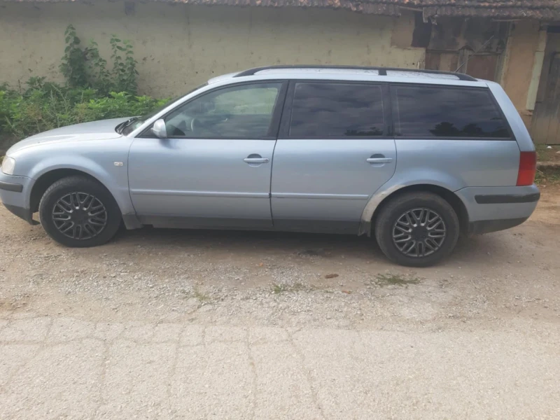 VW Passat 1.9 TDI, снимка 1 - Автомобили и джипове - 48457139