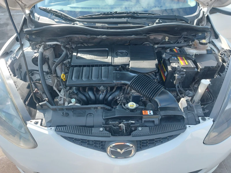 Mazda 2, снимка 3 - Автомобили и джипове - 49304334