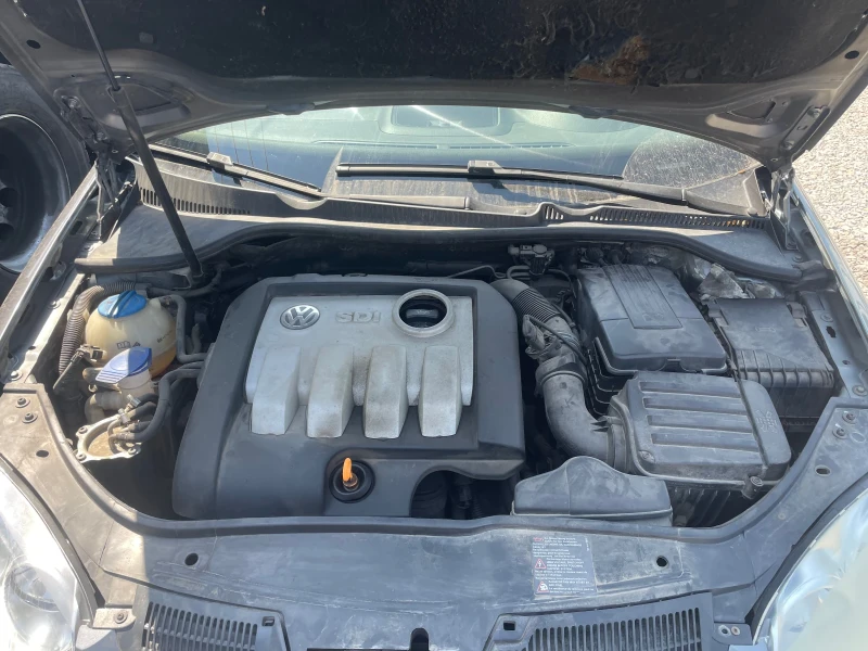 VW Golf 2.0sdi, снимка 5 - Автомобили и джипове - 52671270