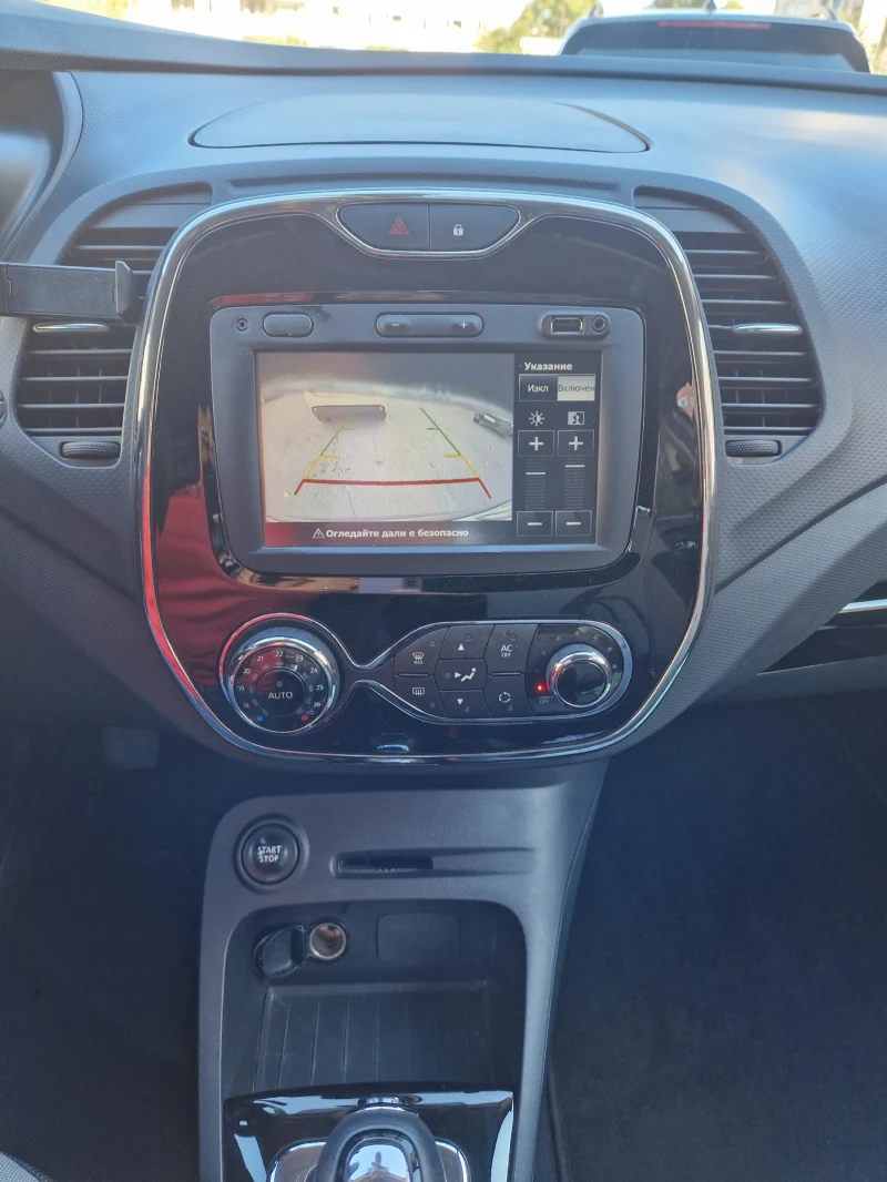 Renault Captur, снимка 12 - Автомобили и джипове - 52673691