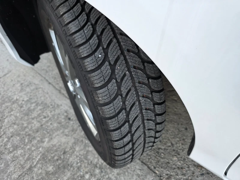 Toyota Yaris 1.33 VVTI Edition-S Evro 6 Камера, снимка 16 - Автомобили и джипове - 52383210