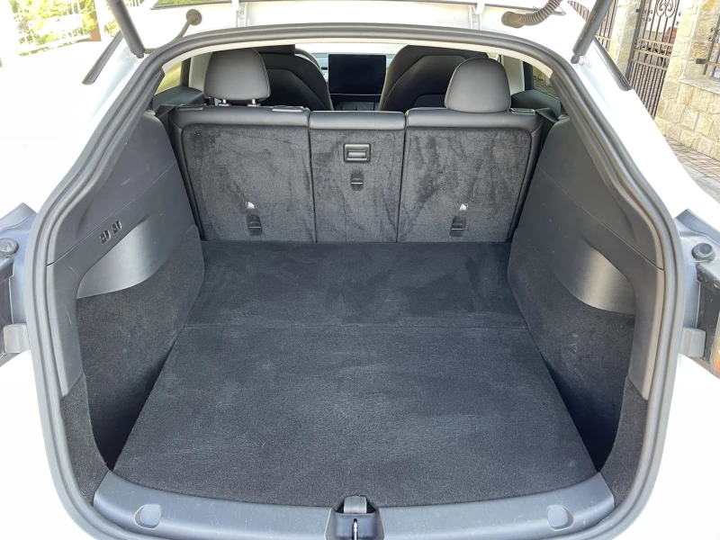 Tesla Model Y Long Range 4x4 Реална Обява, снимка 15 - Автомобили и джипове - 53257315