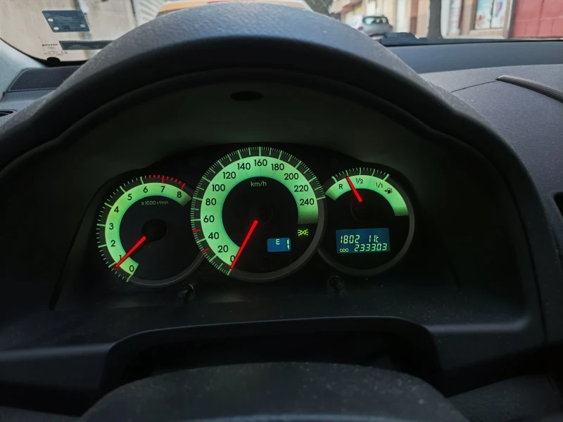 Toyota Corolla verso, снимка 4 - Автомобили и джипове - 53597753