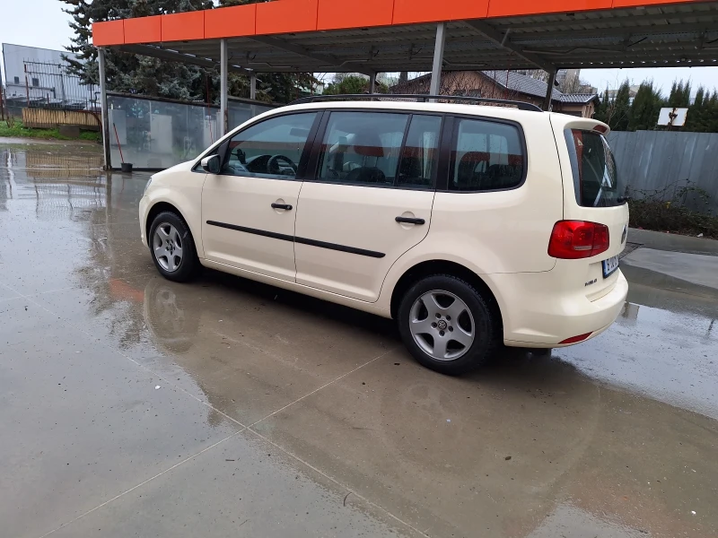 VW Touran, снимка 4 - Автомобили и джипове - 53600257