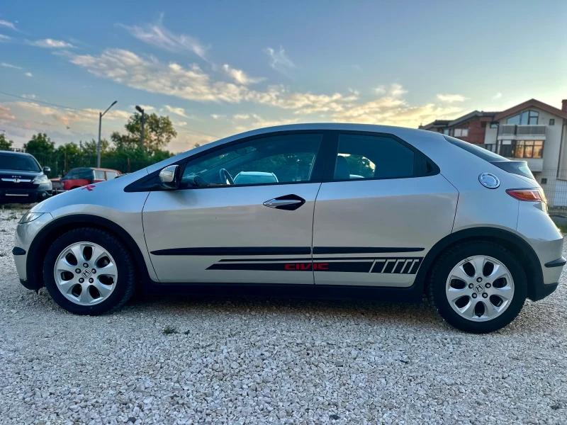 Honda Civic 1.8VTEC//140KS//KLIMATRONIK//6speed - 8300 лв. - 11804751 1