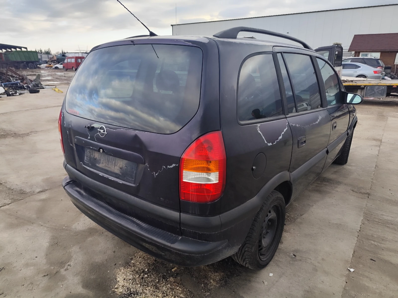 Opel Zafira 2.2 - изображение 3