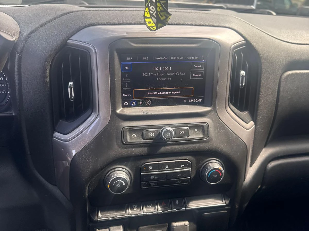 Chevrolet Silverado * 3500HD * Crew Cab Work Truck * * АвтоКредит - изображение 9