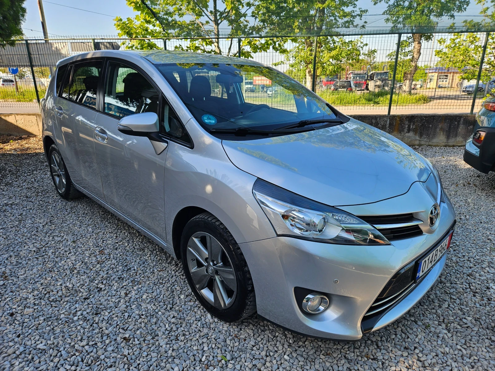 Toyota Verso 2.2 d4d 150 к.с - изображение 3