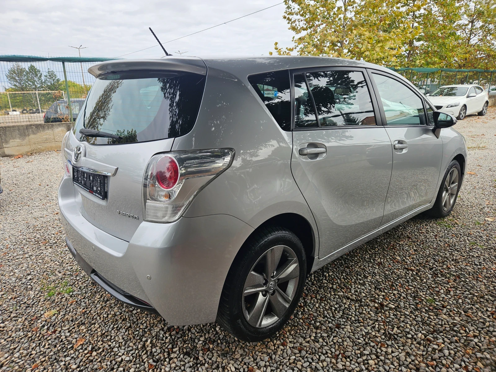 Toyota Verso 2.2 d4d 150 к.с, снимка 4 - Автомобили и джипове - 50304408