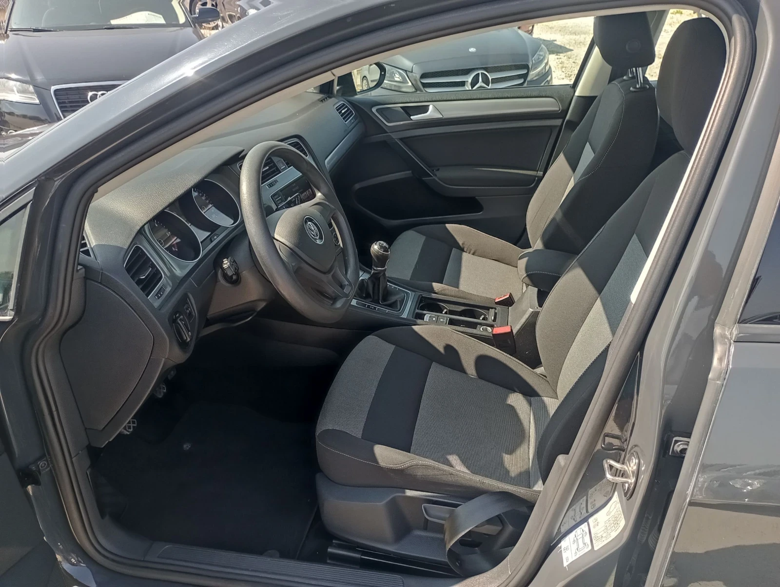 VW Golf 1.6 TDI, EURO 6B - изображение 6