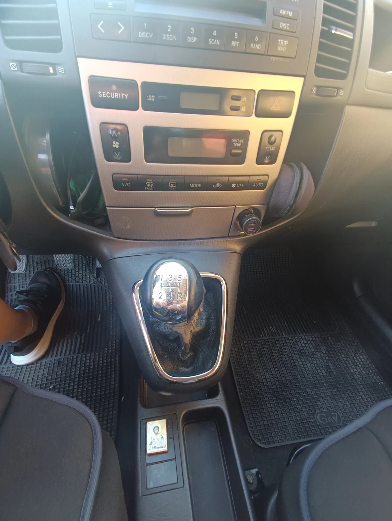 Toyota Corolla verso  - изображение 5