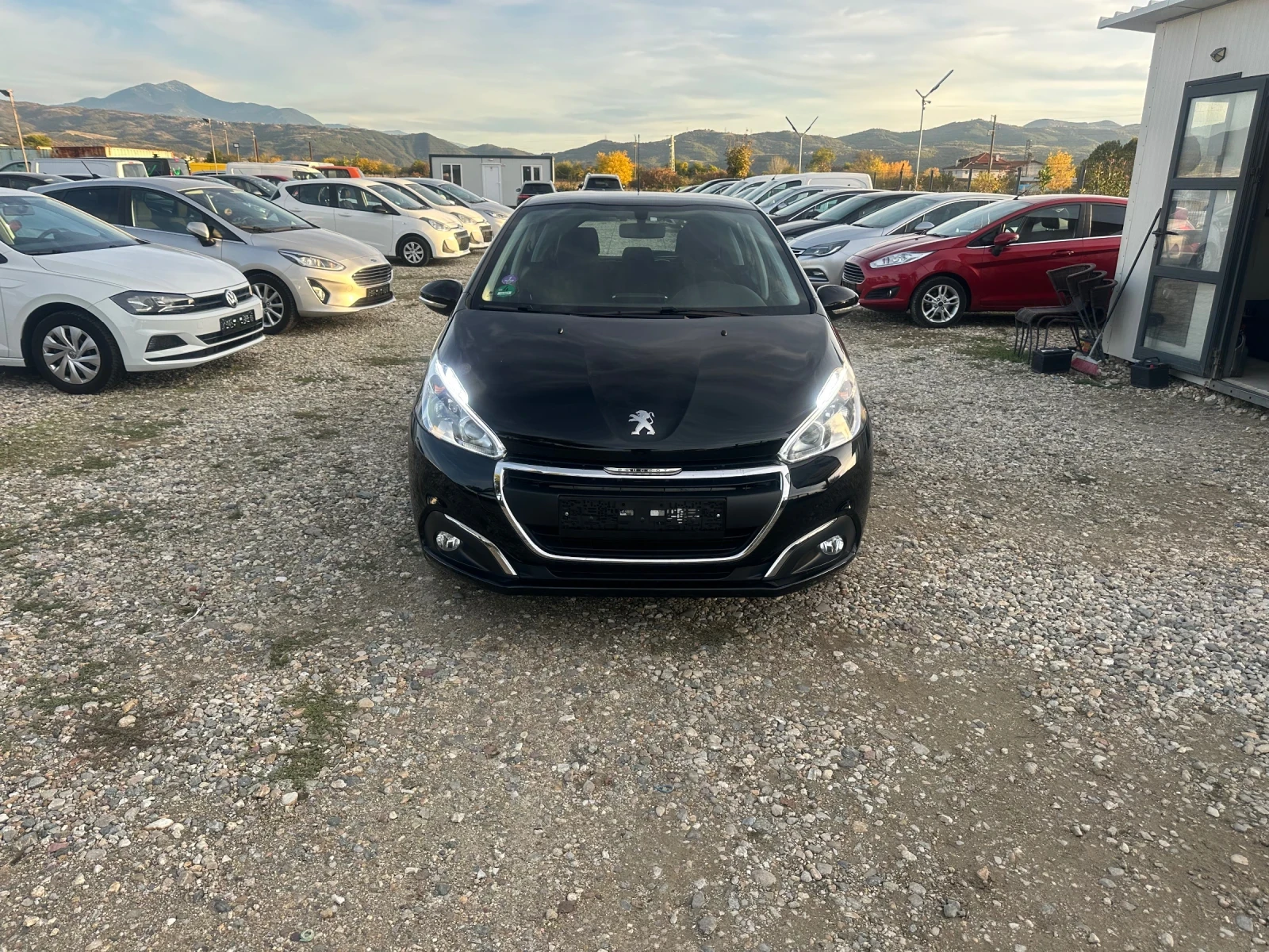 Peugeot 208 1, 2 PureTech | Mobile.bg   2