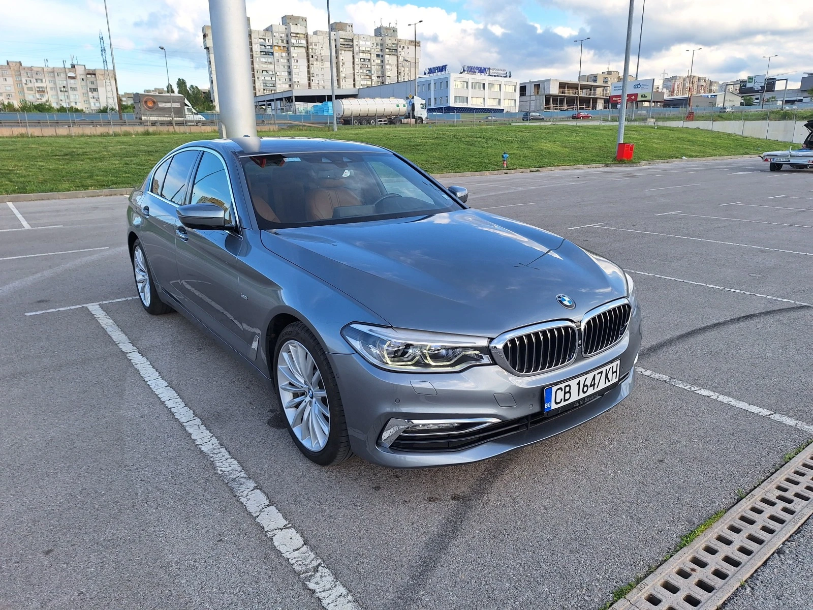 BMW 530 i xDrive/50 000 км./Luxury/Камера 360/ - изображение 5