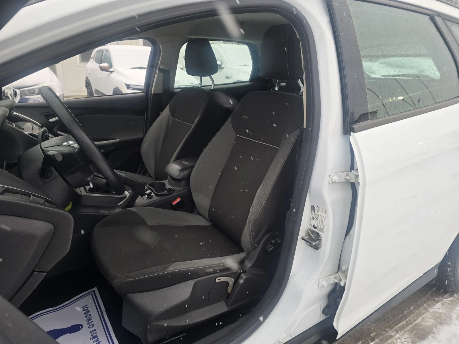 Ford Focus 1.6tdci 95�.� Titanium  | Mobile.bg � ����������� 10