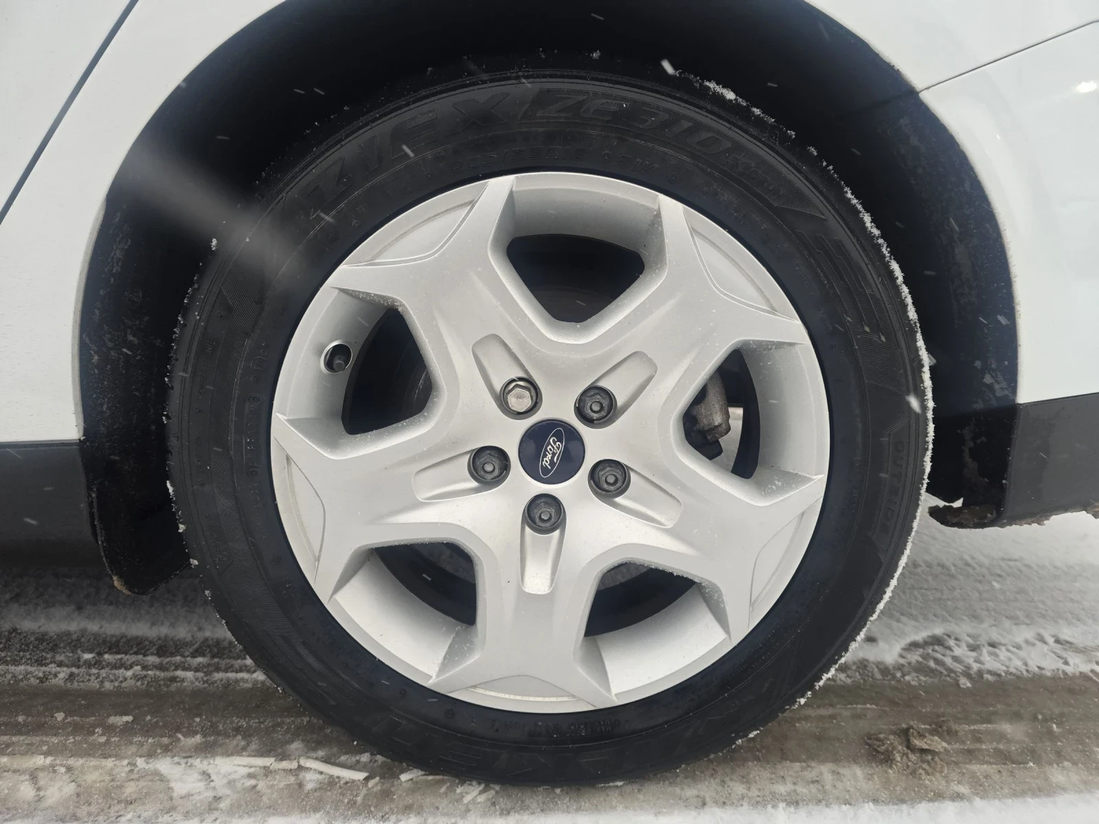 Ford Focus 1.6tdci 95�.� Titanium  | Mobile.bg � ����������� 9