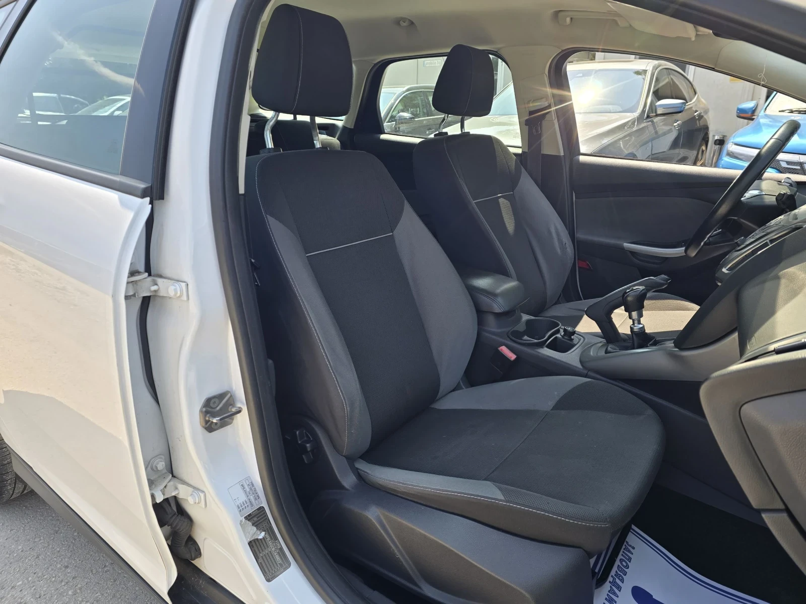 Ford Focus 1.6tdci 95к.с Titanium , снимка 13 - Автомобили и джипове - 53131204