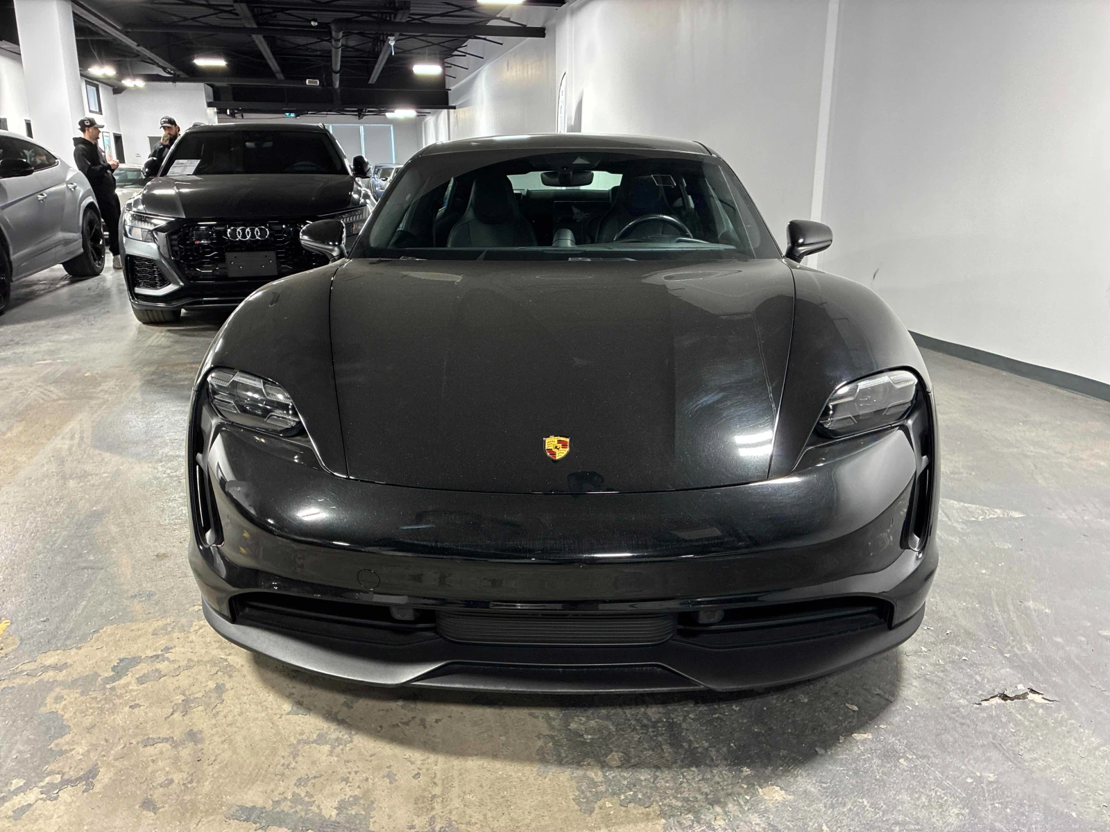 Porsche Taycan 4S - изображение 5