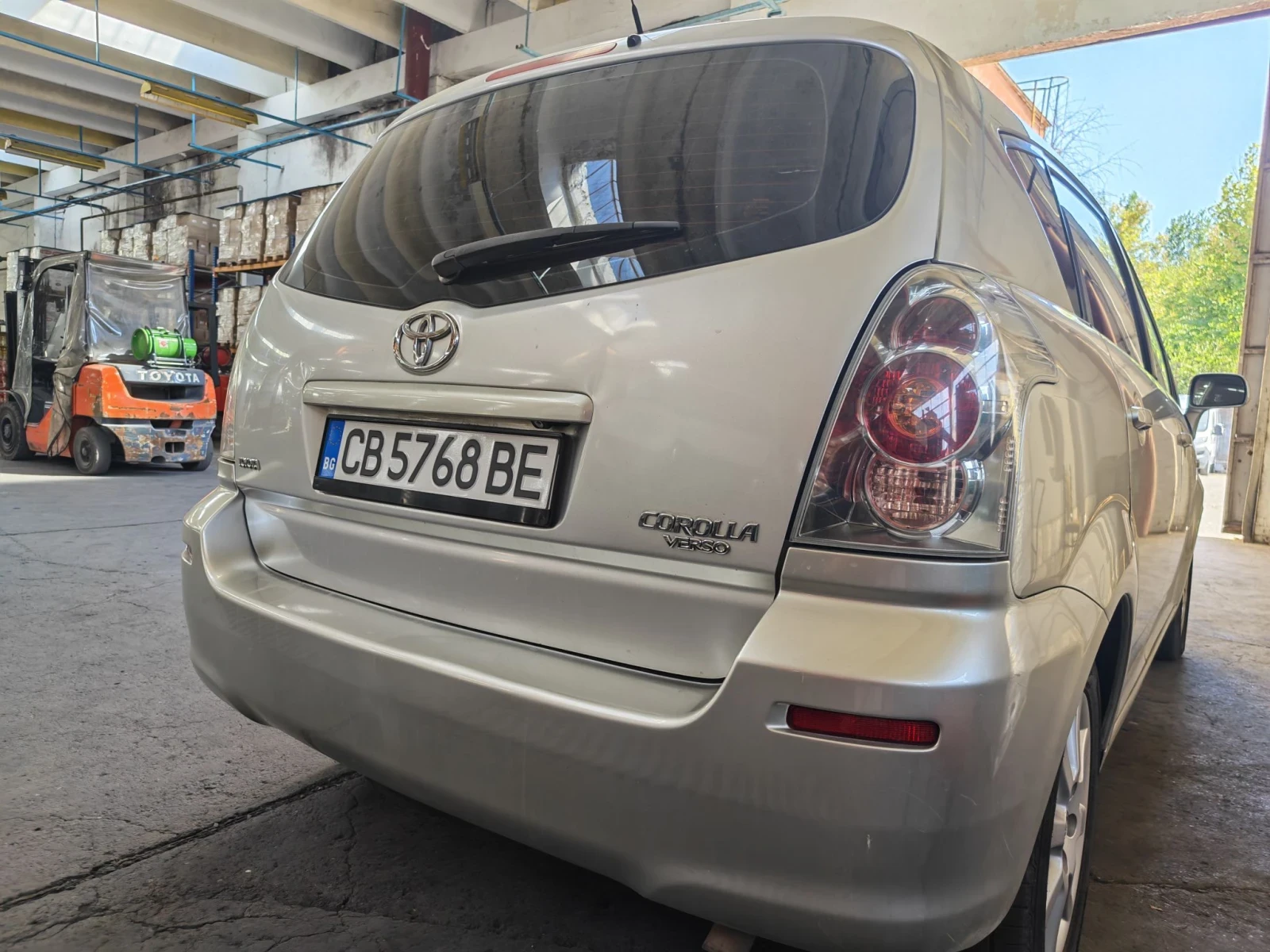 Toyota Corolla verso 1.8 vvti LPG, снимка 8 - Автомобили и джипове - 55830129
