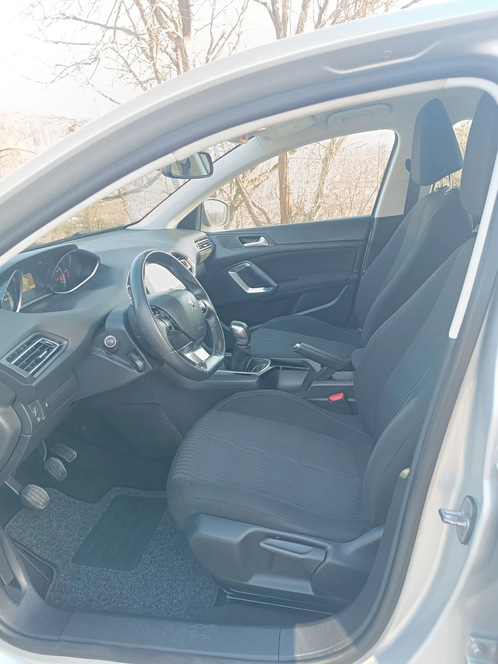 Peugeot 308 1.2i | Mobile.bg � ����������� 10