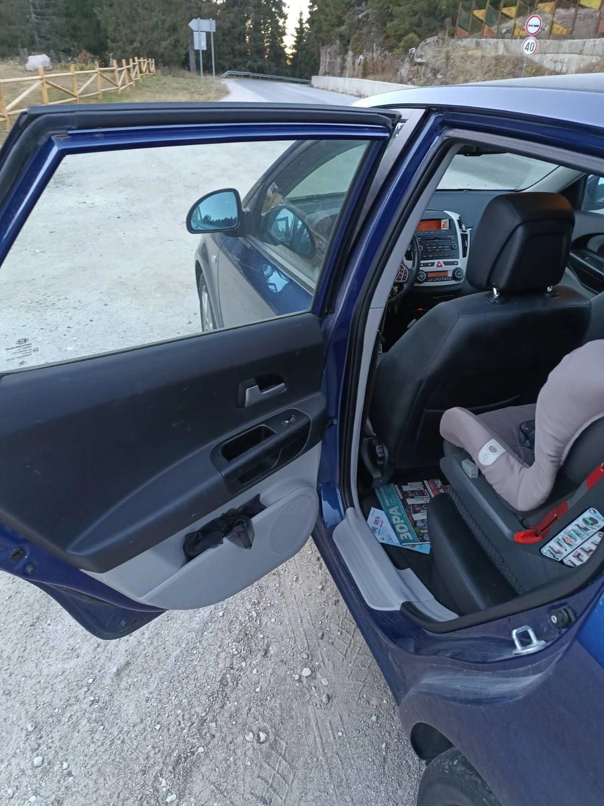 Kia Ceed 1.6i, снимка 12 - Автомобили и джипове - 53773812