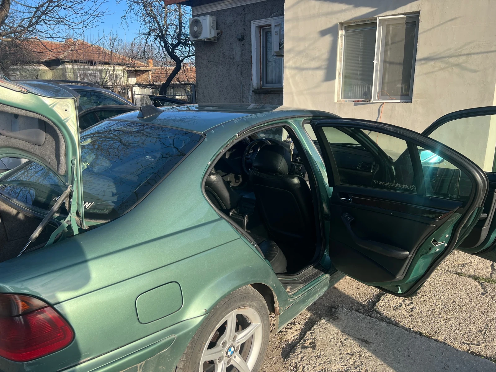 BMW 320 2.0, снимка 11 - Автомобили и джипове - 53832842