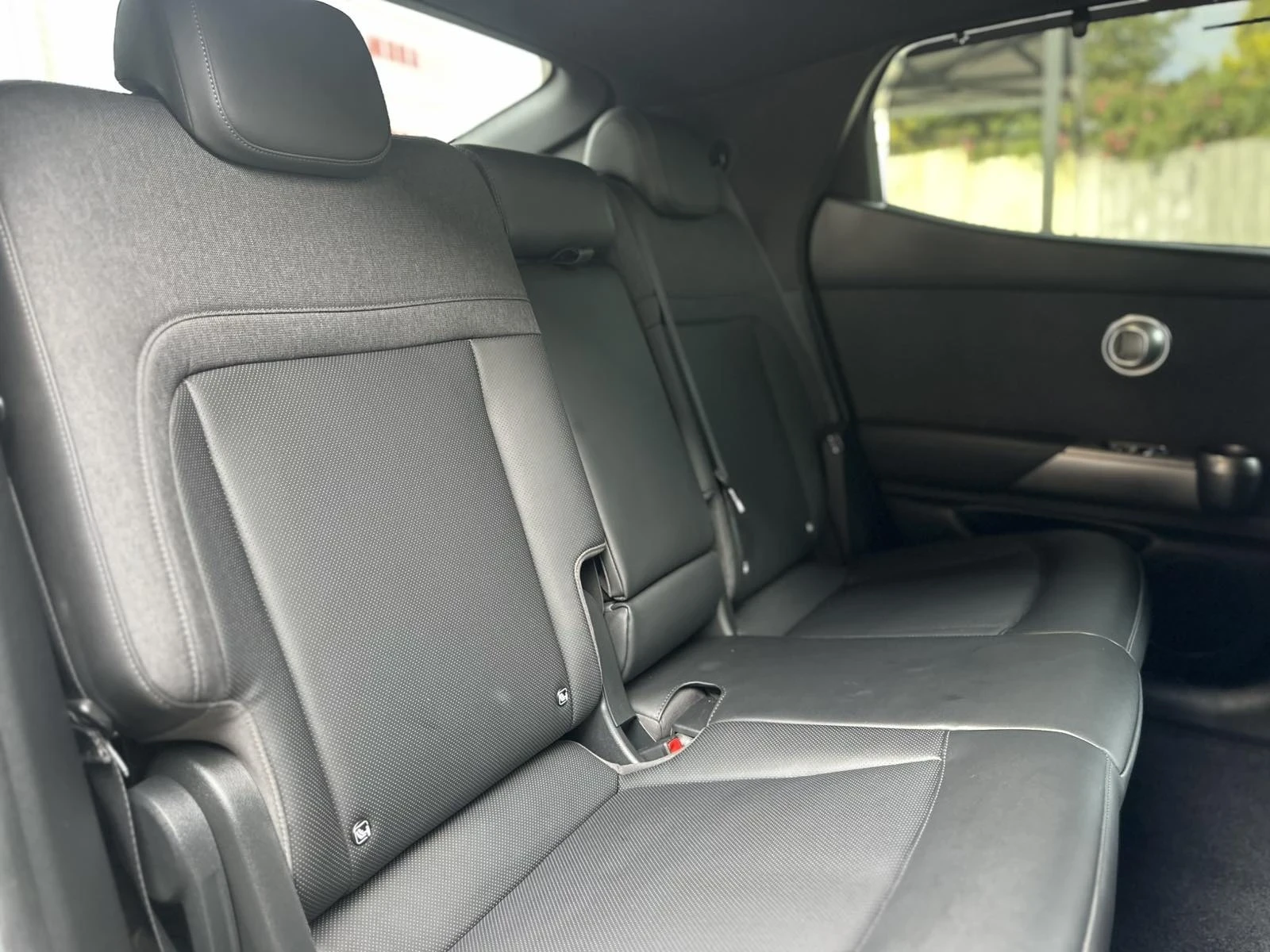 Genesis GV60 4х4 , B&O , Head UP , 490hp СОБСТВЕН ЛИЗИНГ/БАРТЕР, снимка 10 - Автомобили и джипове - 54042813