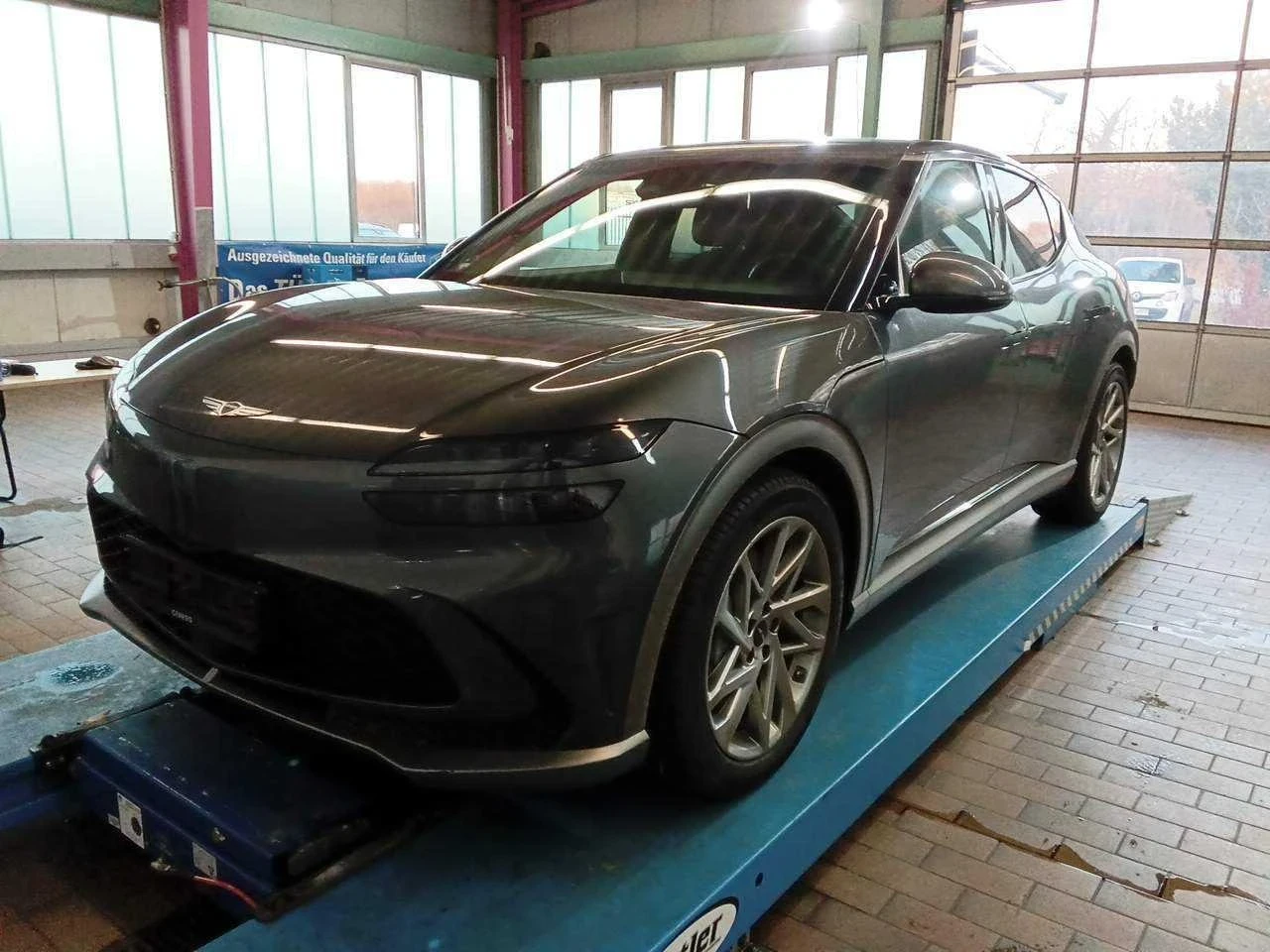 Genesis GV60 !!! ОЧАКВАН ВНОС!!! 4х4 , B&O , Head UP , 490hp !, снимка 2 - Автомобили и джипове - 54042813