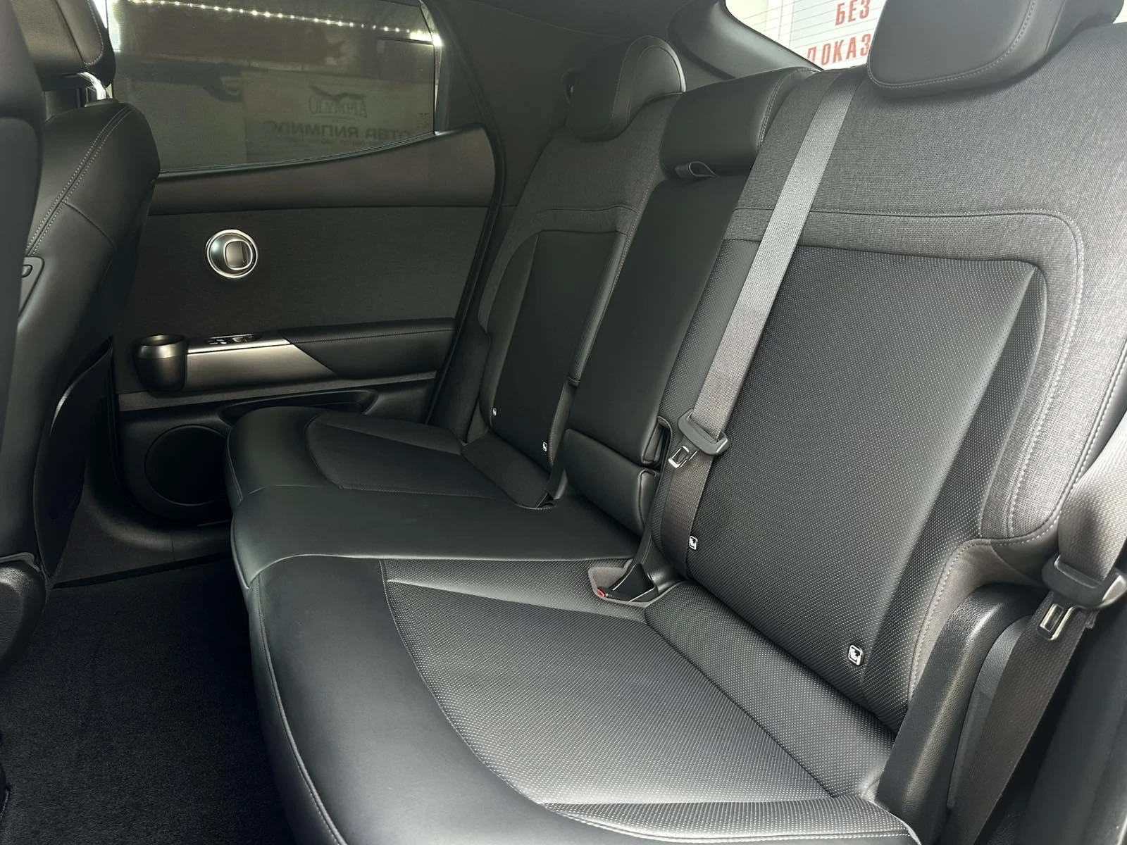 Genesis GV60 4х4 , B&O , Head UP , 490hp СОБСТВЕН ЛИЗИНГ/БАРТЕР, снимка 9 - Автомобили и джипове - 54042813
