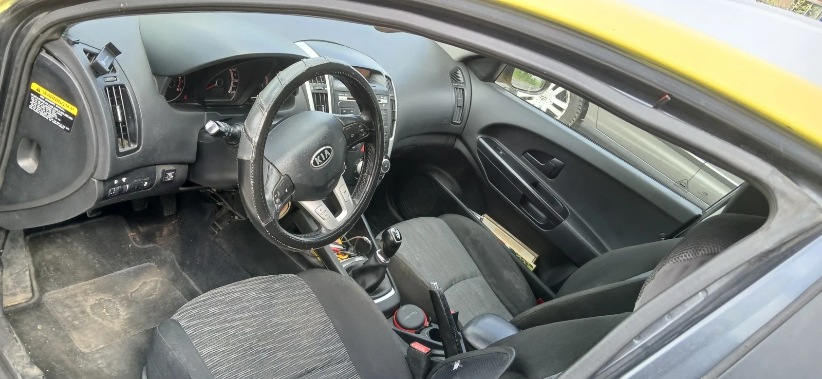 Kia Ceed 1.4 MPI, снимка 5 - Автомобили и джипове - 54377265