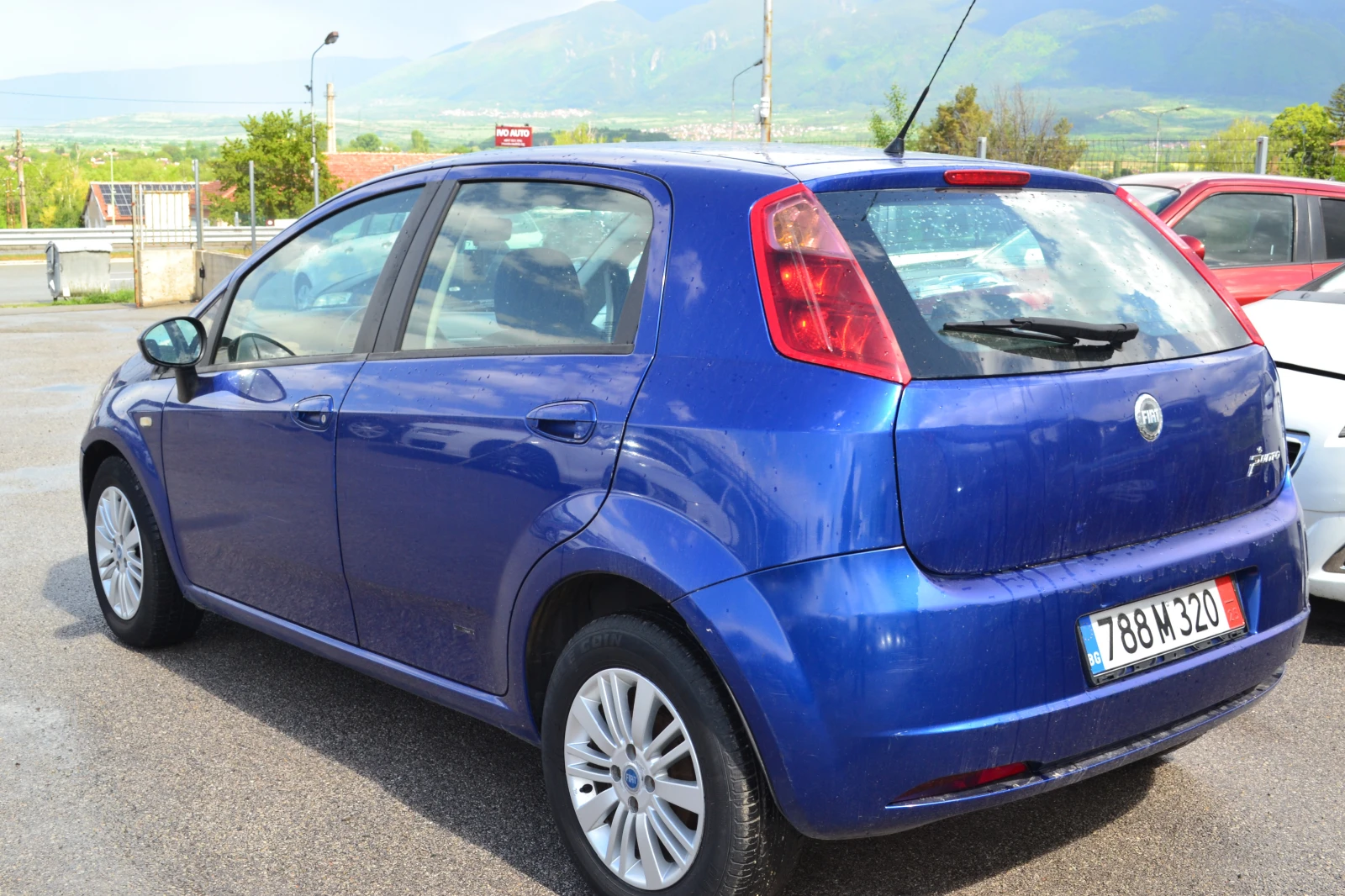Fiat Punto 1.3 M-JET, снимка 4 - Автомобили и джипове - 54520703