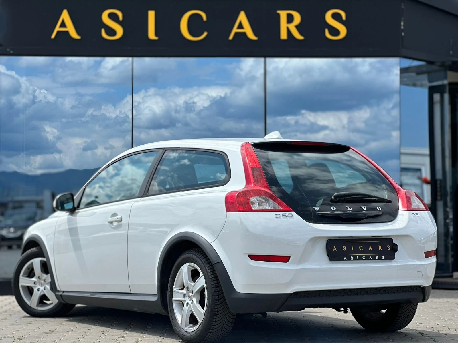 Volvo C30 / 1.6D / EURO 5 / SUMMUM /, снимка 3 - Автомобили и джипове - 55147006