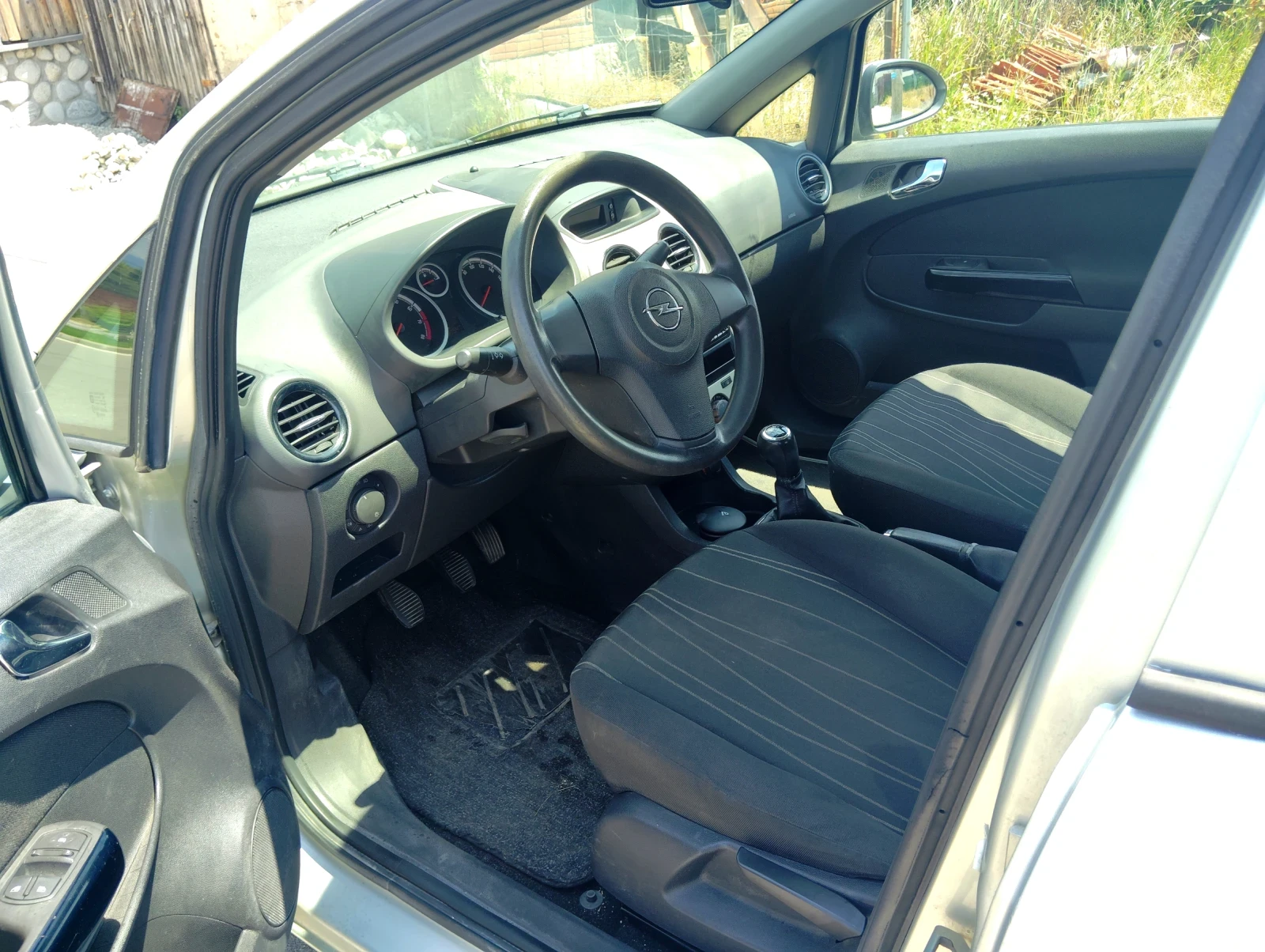 Opel Corsa 1.0 куб бензин 60 коня, снимка 9 - Автомобили и джипове - 55255343