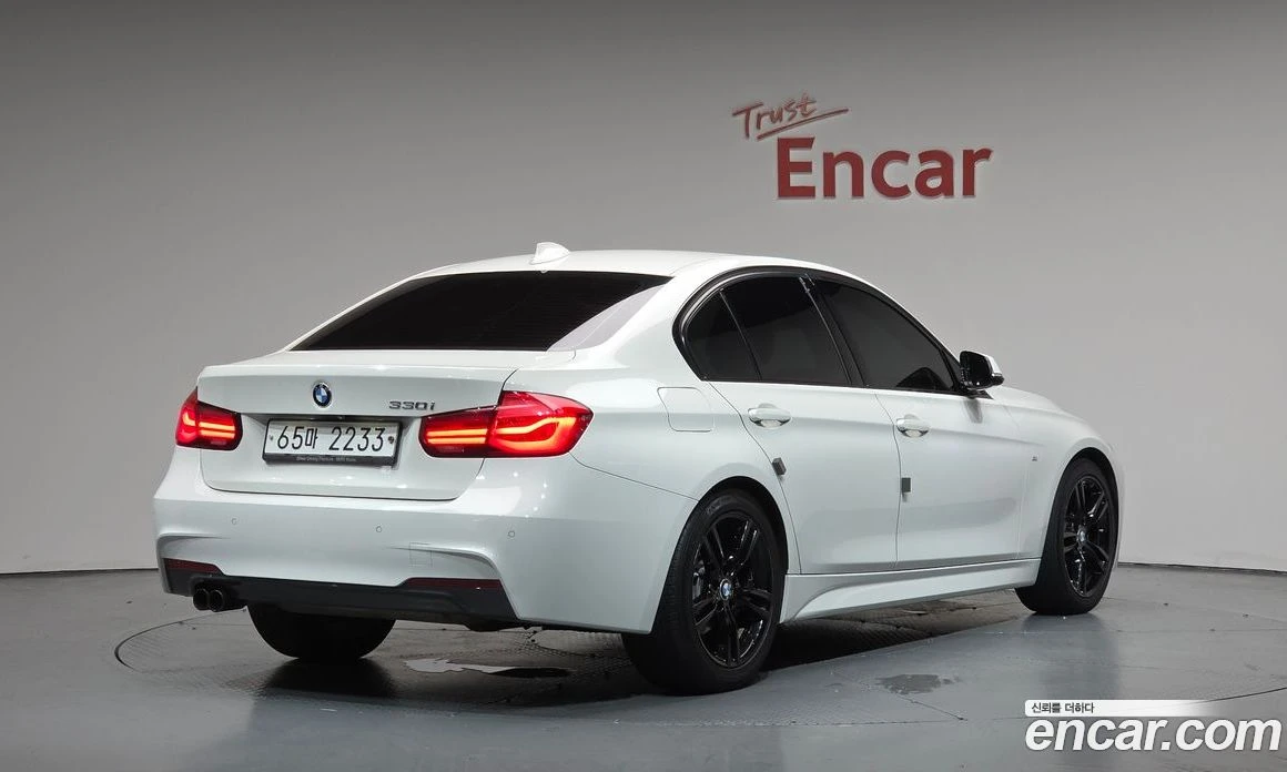 BMW 330 330i M Sport Shadow