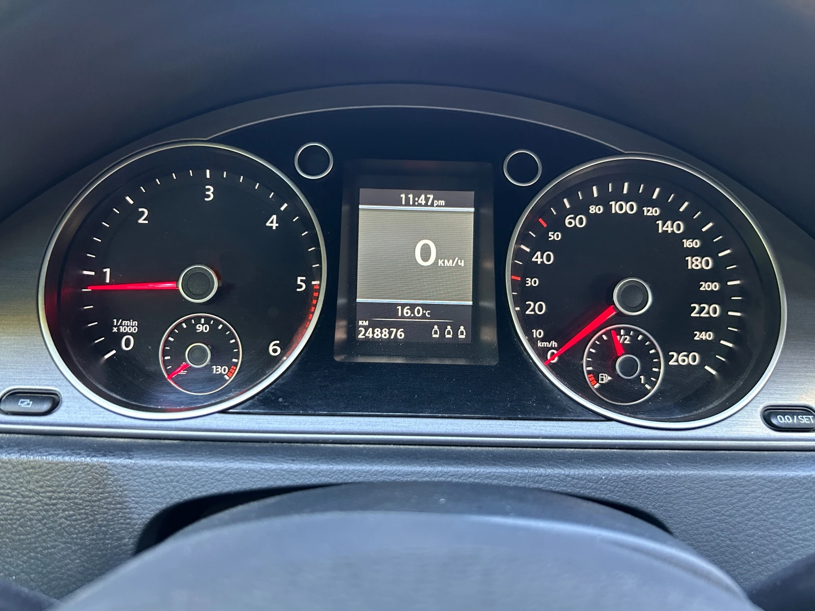 VW Passat 2.0TDI, снимка 14 - Автомобили и джипове - 56203585