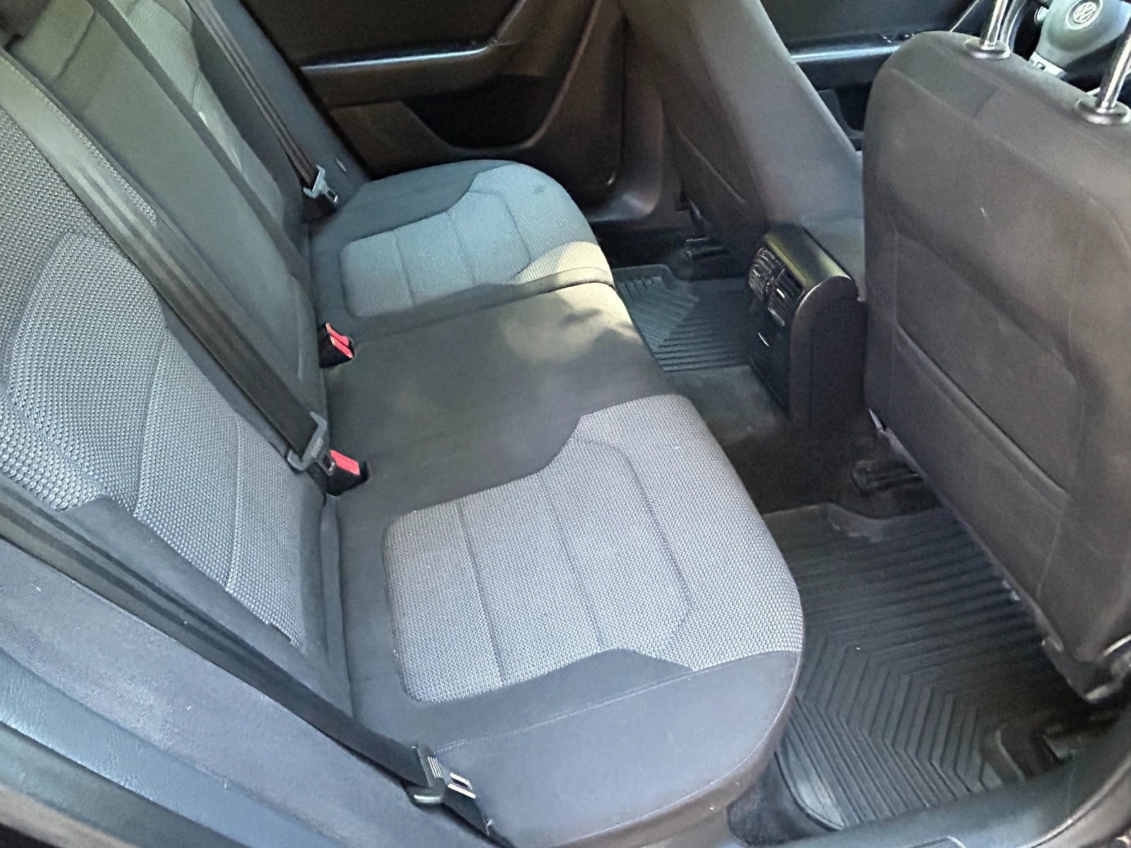 VW Passat 2.0TDI, снимка 11 - Автомобили и джипове - 56203585