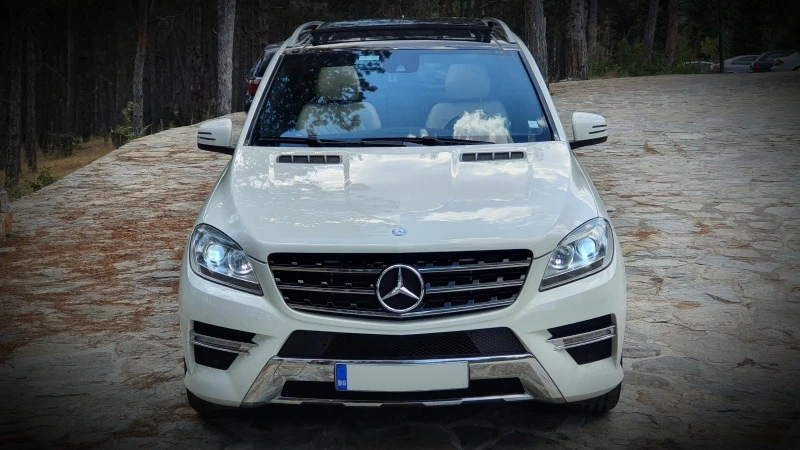 Mercedes-Benz ML 350 Edition1 Designo, снимка 2 - Автомобили и джипове - 46650428