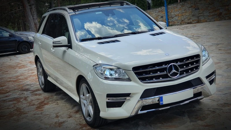 Mercedes-Benz ML 350 Edition1 Designo, снимка 3 - Автомобили и джипове - 47418414