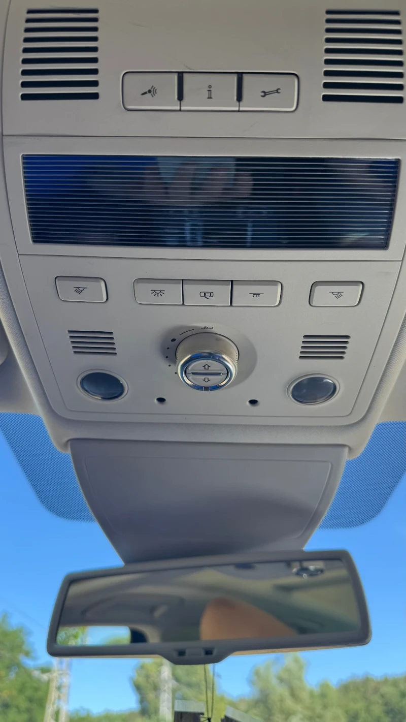 VW Touareg 3.0 TDI* V6* 4x4* EURO 6B* Швейцария* Facelift* Fu, снимка 13 - Автомобили и джипове - 52620634