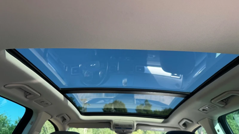 VW Touareg 3.0 TDI* V6* 4x4* EURO 6B* Швейцария* Facelift* Fu, снимка 7 - Автомобили и джипове - 52620634