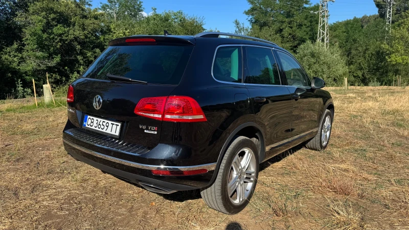 VW Touareg 3.0 TDI* V6* 4x4* EURO 6B* Швейцария* Facelift* Fu, снимка 3 - Автомобили и джипове - 52620634