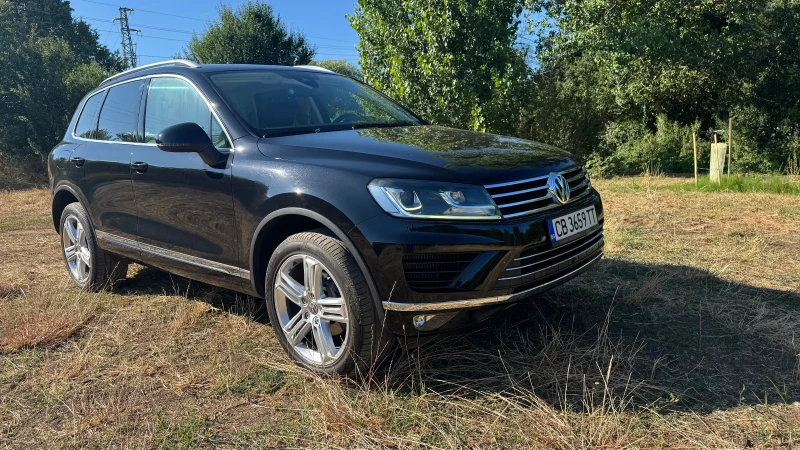 VW Touareg 3.0 TDI* V6* 4x4* EURO 6B* Швейцария* Facelift* Fu, снимка 5 - Автомобили и джипове - 52620634