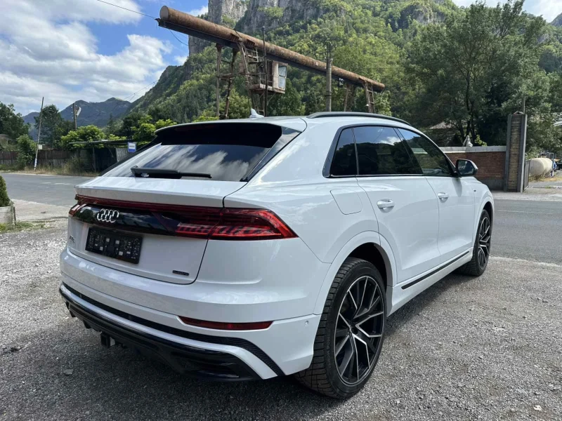 Audi Q8 55 TFSI S-line/PROGRESIVE/360/ PANO, снимка 5 - Автомобили и джипове - 52621966