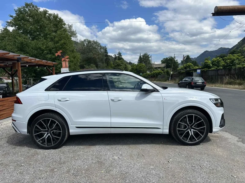 Audi Q8 55 TFSI S-line/PROGRESIVE/360/ PANO, снимка 4 - Автомобили и джипове - 52621966