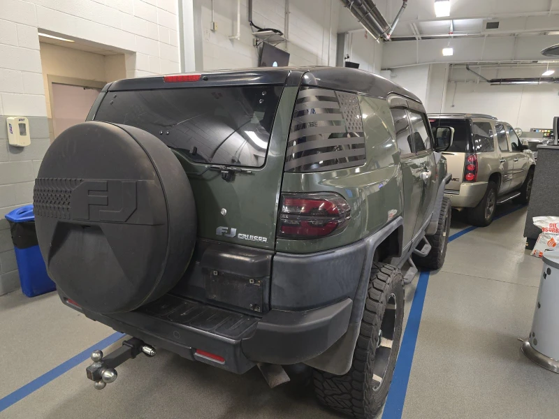 Toyota Fj cruiser 2010 Toyota FJ Cruiser wRear Doors, снимка 4 - Автомобили и джипове - 52799624