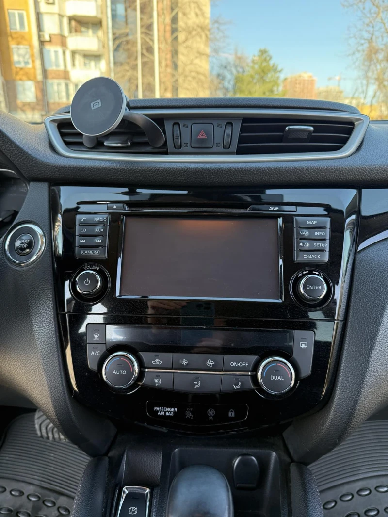 Nissan Qashqai, снимка 9 - Автомобили и джипове - 53583596