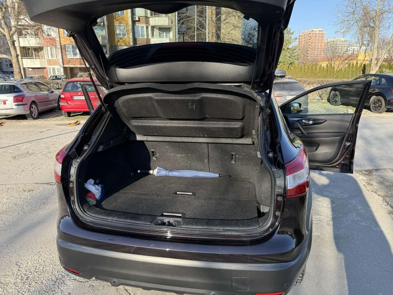 Nissan Qashqai, снимка 13 - Автомобили и джипове - 53583596