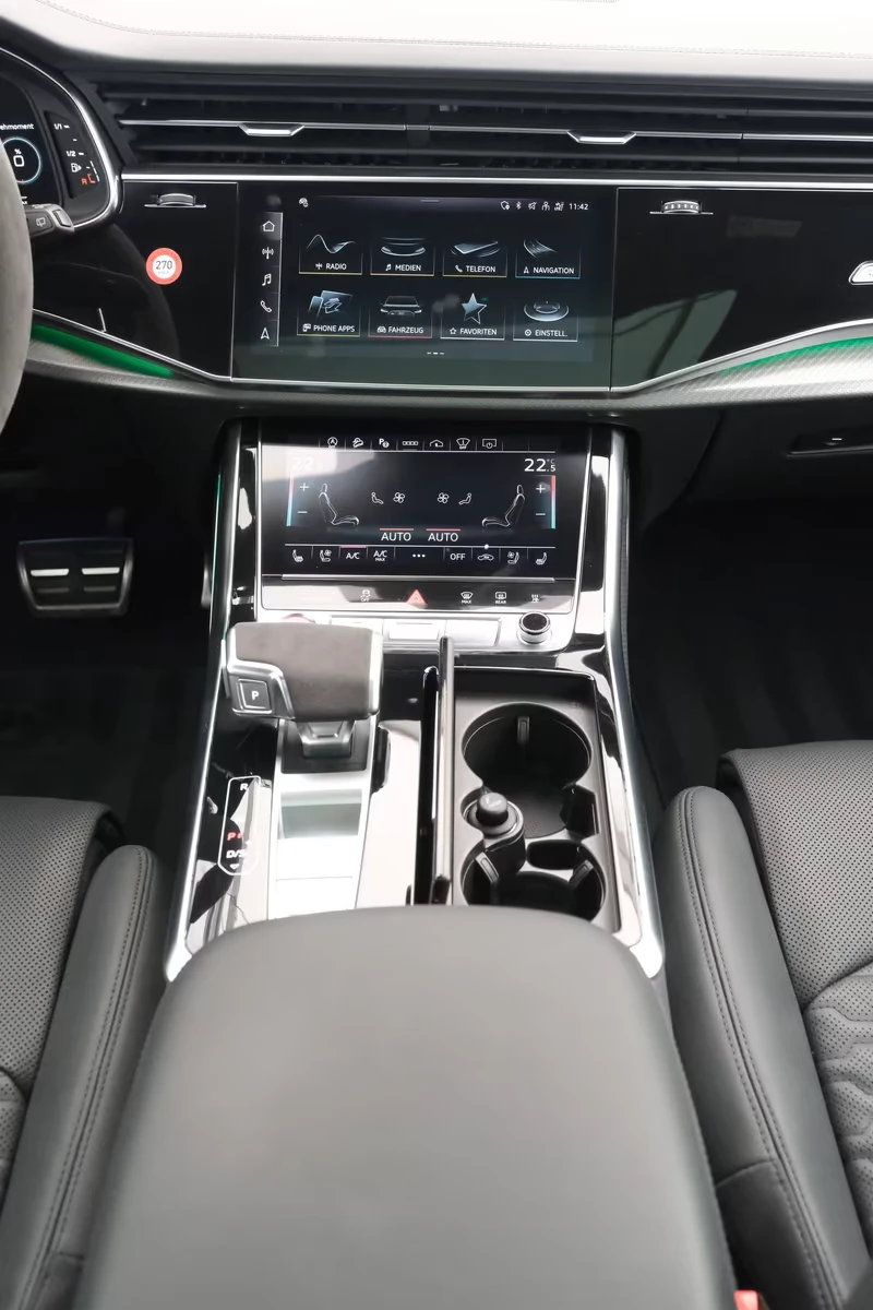Audi RSQ8 * PANO* B&O* HEAD-UP* 360CAM* DISTR* KEYLESS* MEMO, снимка 9 - Автомобили и джипове - 54519871